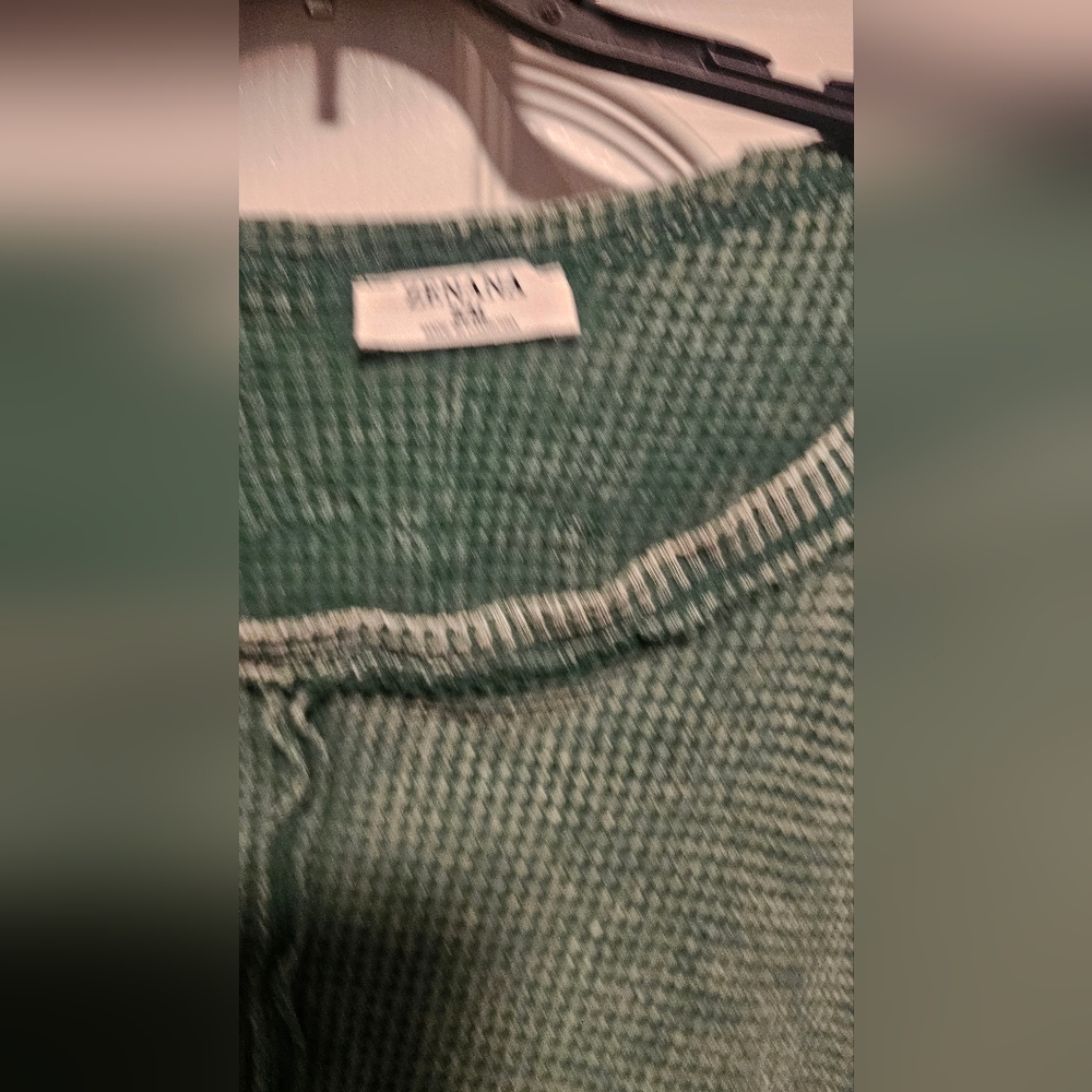 Zenana Mineral Wash Waffle Oversized Cut Edge Top in A green shade. SIZE MEDIUM - Picture 4 of 9